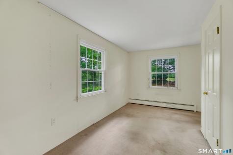129 Chesterfield Road East Lyme CT 06333