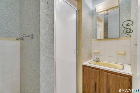 129 Chesterfield Road East Lyme CT 06333