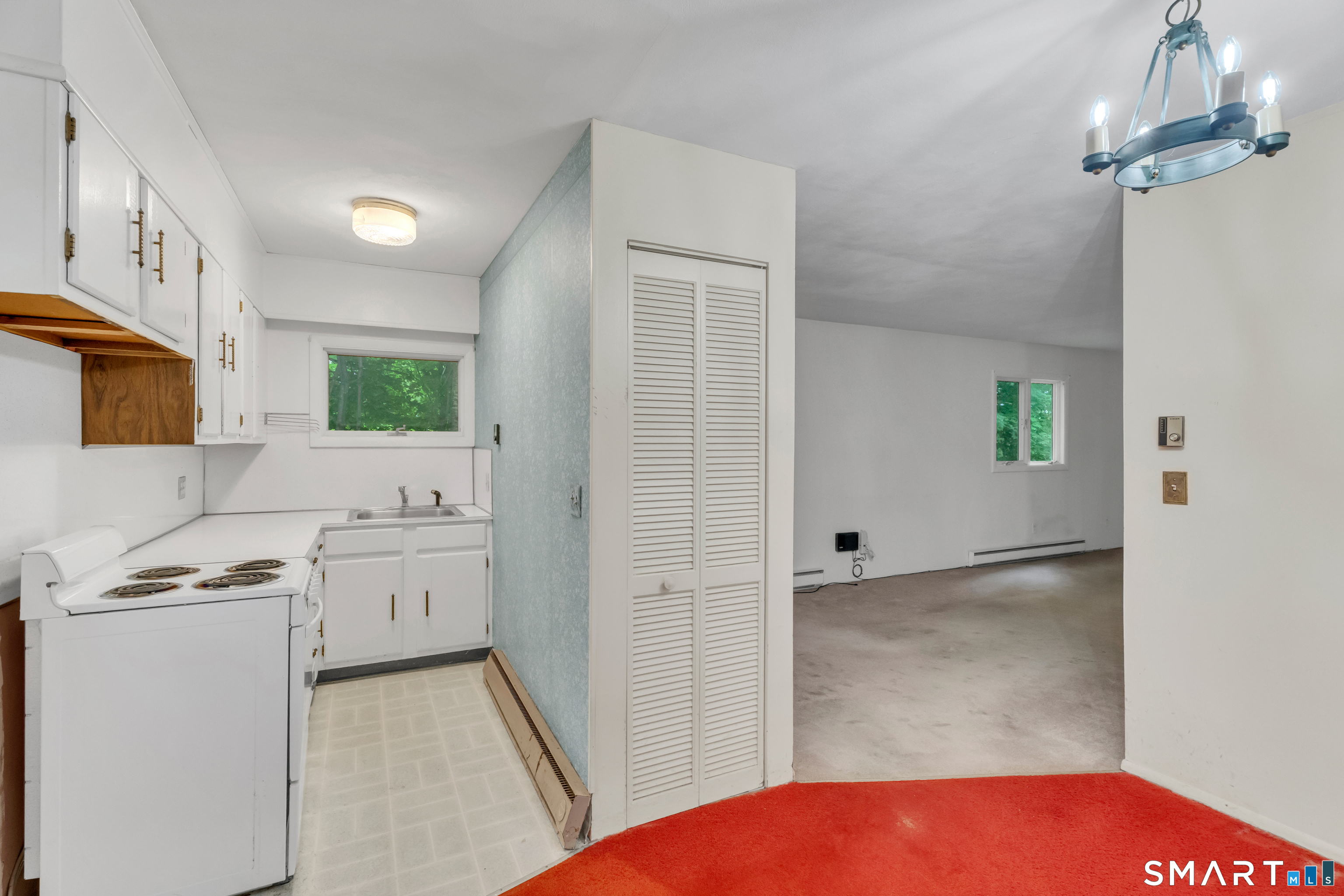129 Chesterfield Road East Lyme CT 06333