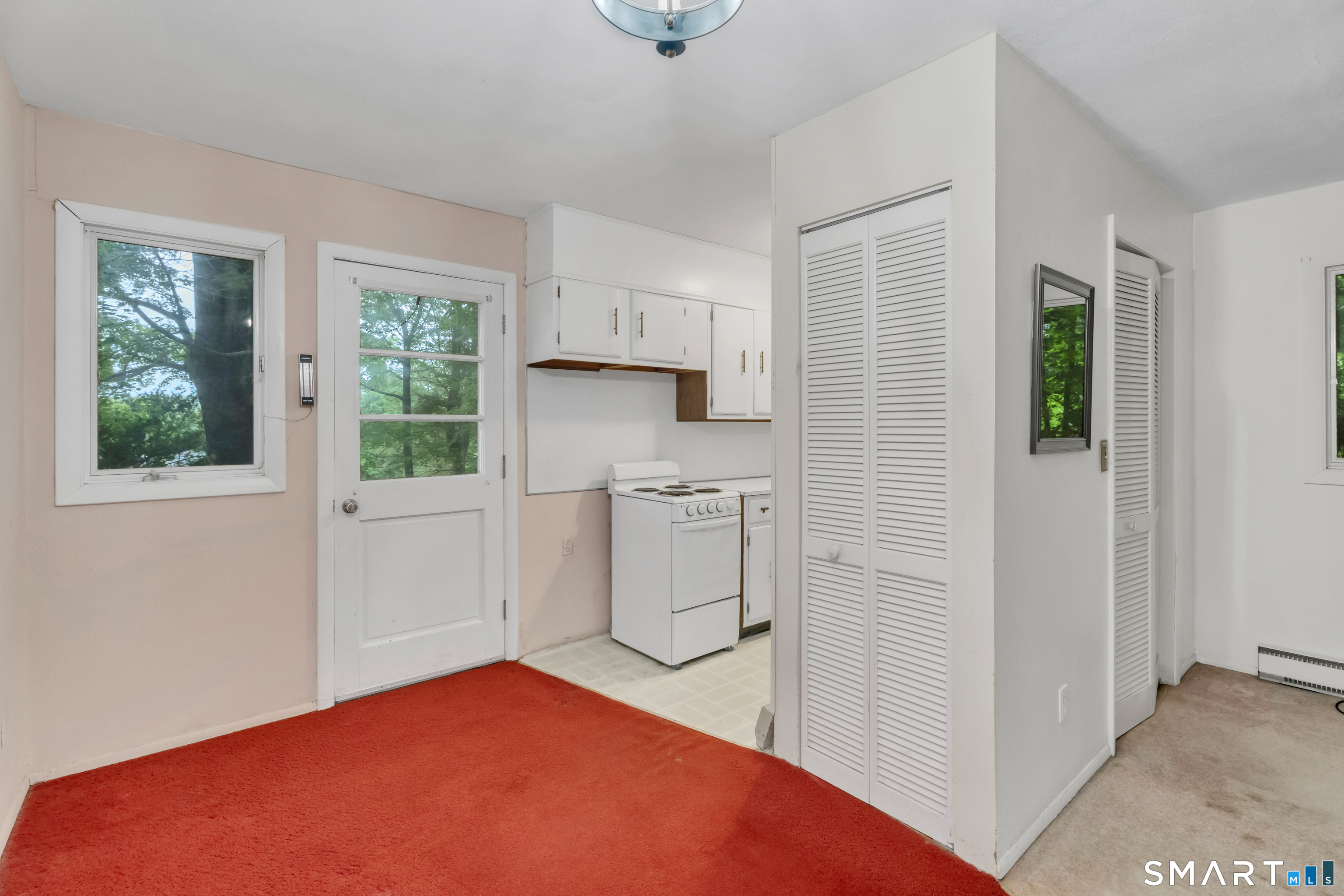 129 Chesterfield Road East Lyme CT 06333