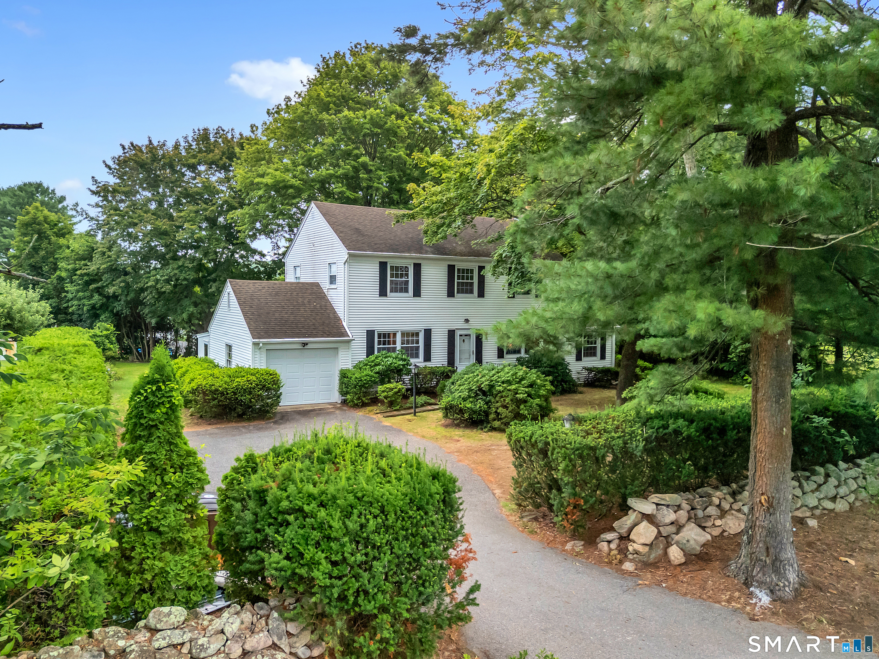 129 Chesterfield Road East Lyme CT 06333