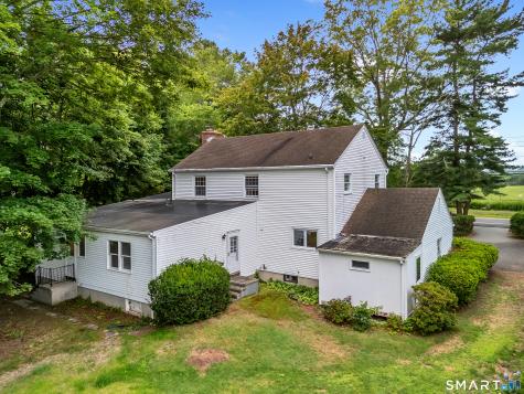 129 Chesterfield Road East Lyme CT 06333