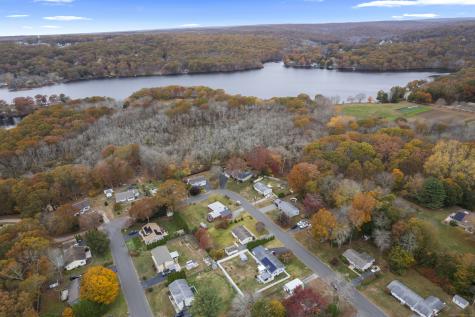 10 Filosi Road East Lyme CT 06333