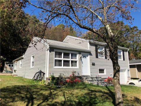 28 Devonwood Drive Waterbury CT 06708