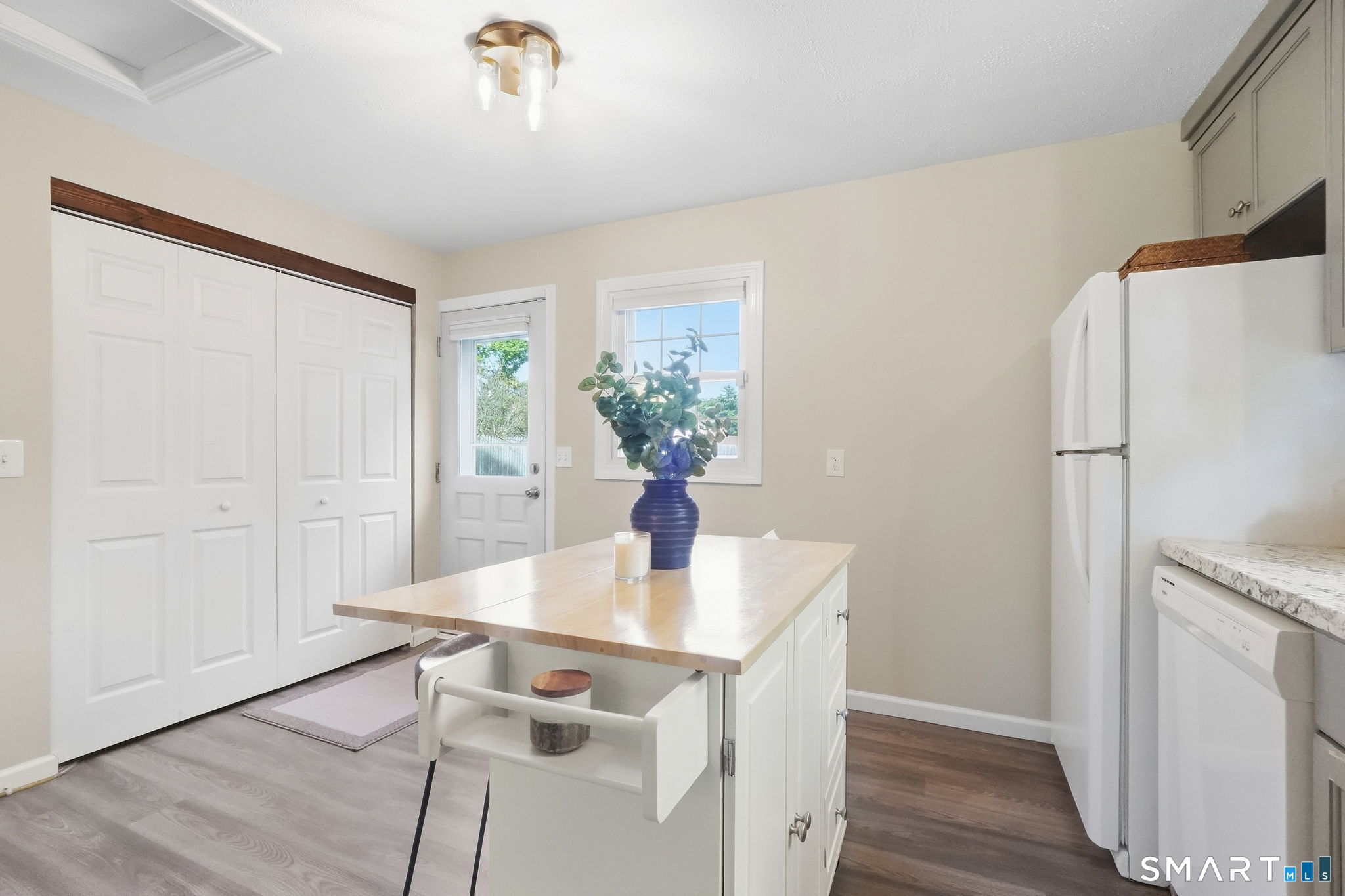 190 Old County Road Windsor Locks CT 06096
