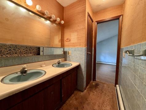 22 Beaver Brook Road Ridgefield CT 06877