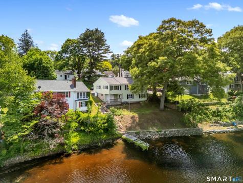8 Cove View Drive Waterford CT 06375