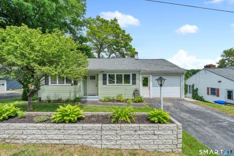 8 Cove View Drive Waterford CT 06375