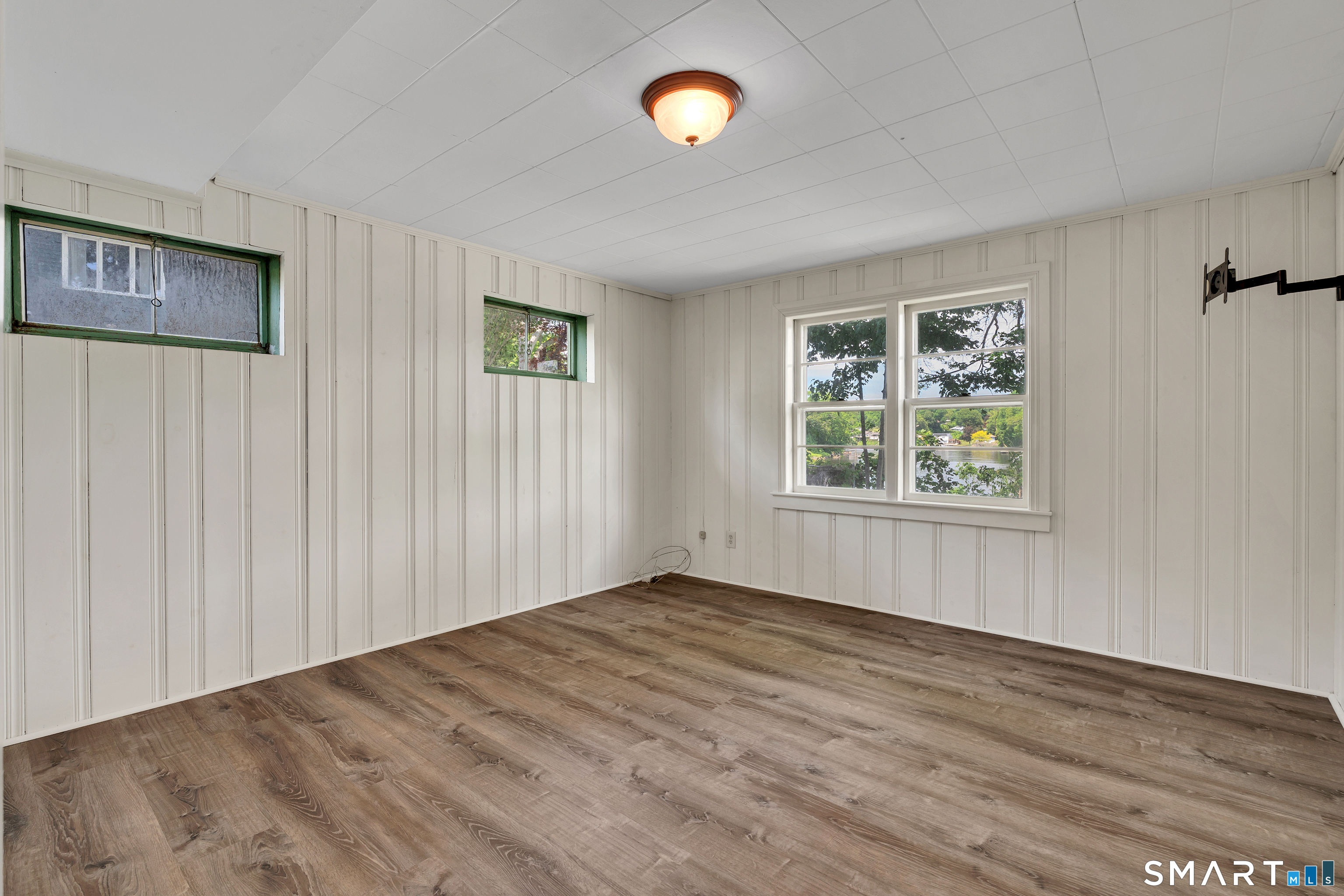 8 Cove View Drive Waterford CT 06375