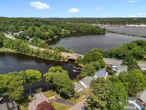 8 Cove View Drive Waterford CT 06375