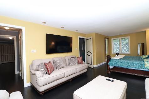 611 Bunker Hill Avenue Waterbury CT 06708