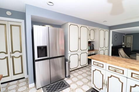 611 Bunker Hill Avenue Waterbury CT 06708