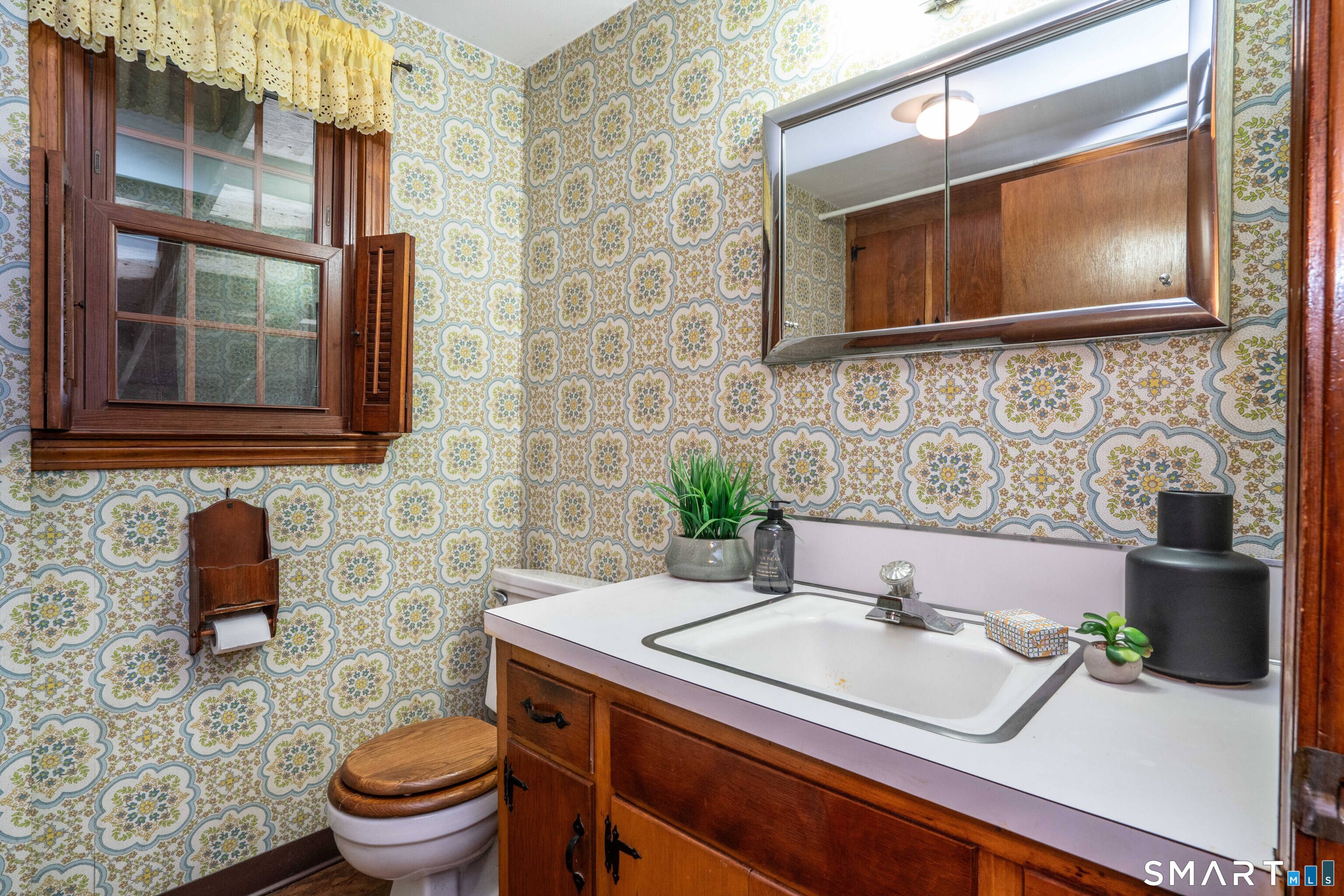 23 Holland Lane East Hartford CT 06118