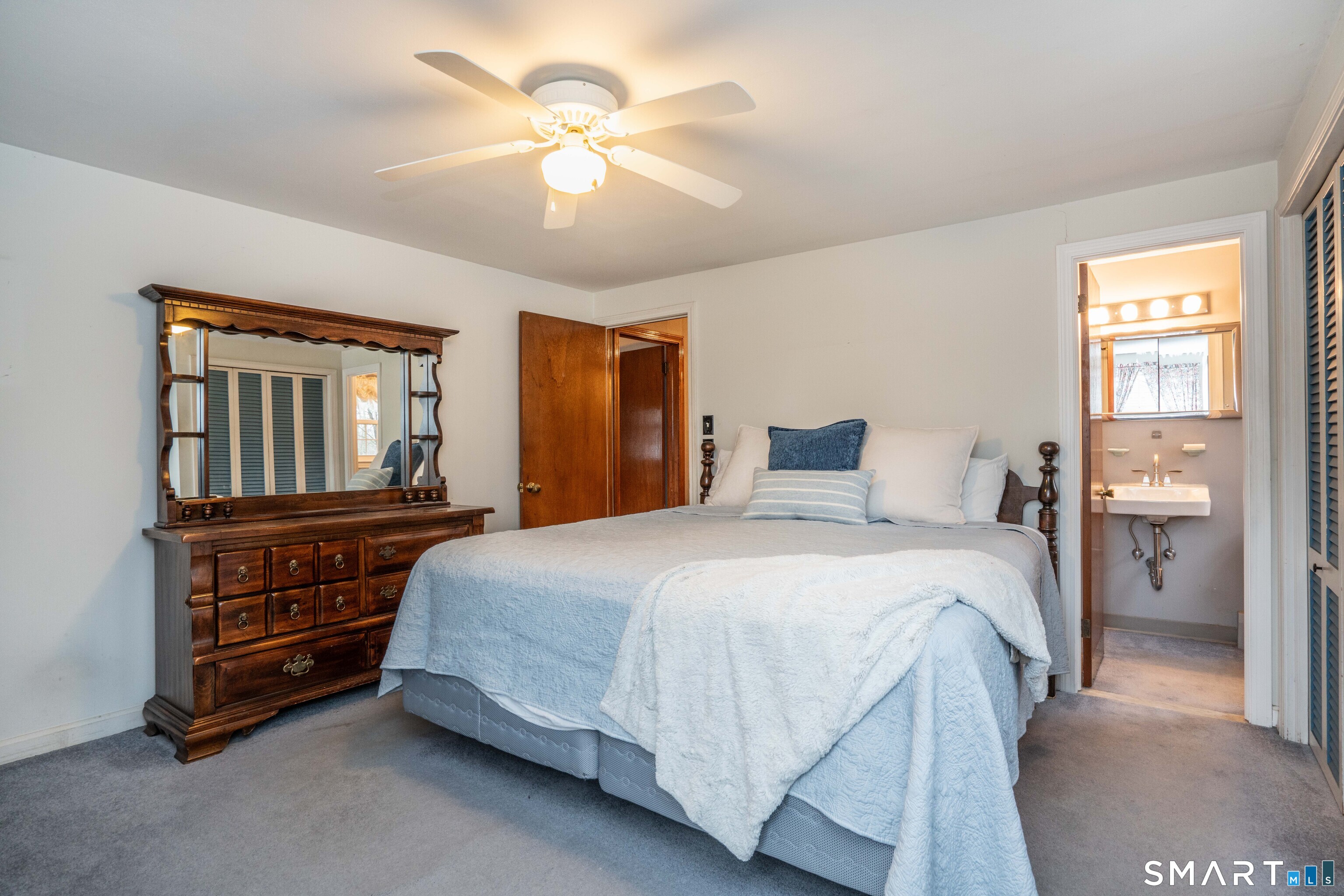 23 Holland Lane East Hartford CT 06118