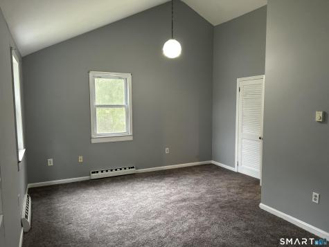 24 Avon Street Enfield CT 06082