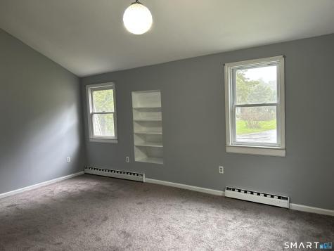 24 Avon Street Enfield CT 06082