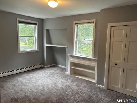 24 Avon Street Enfield CT 06082