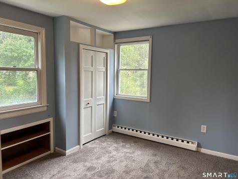 24 Avon Street Enfield CT 06082