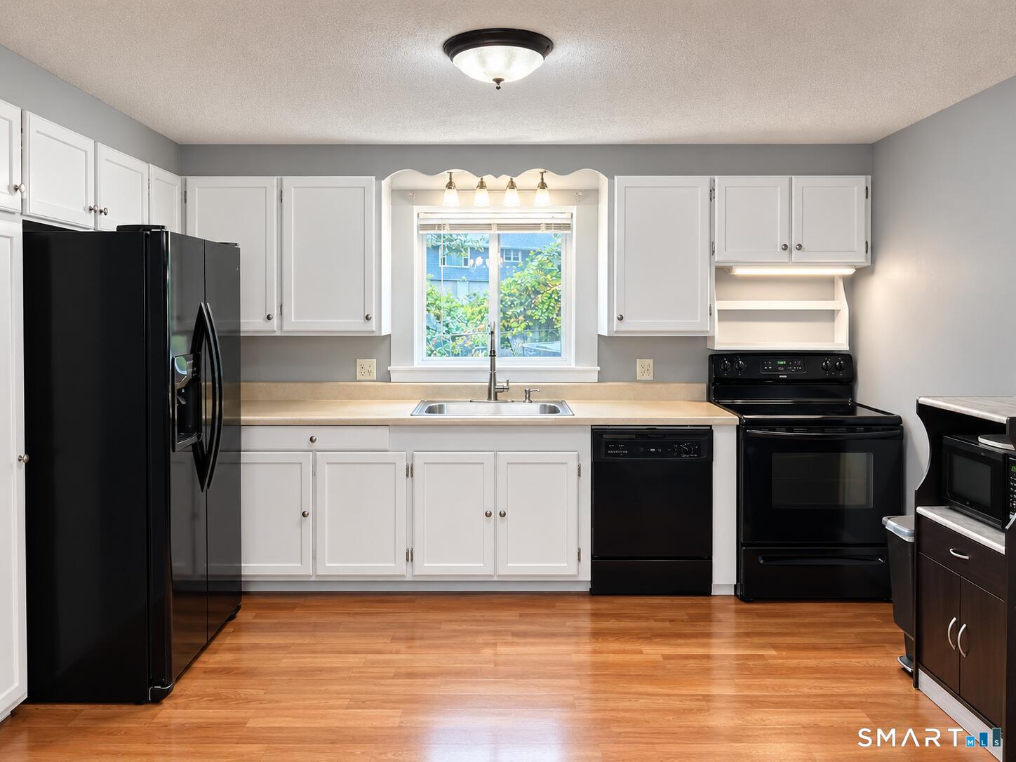 24 Avon Street Enfield CT 06082
