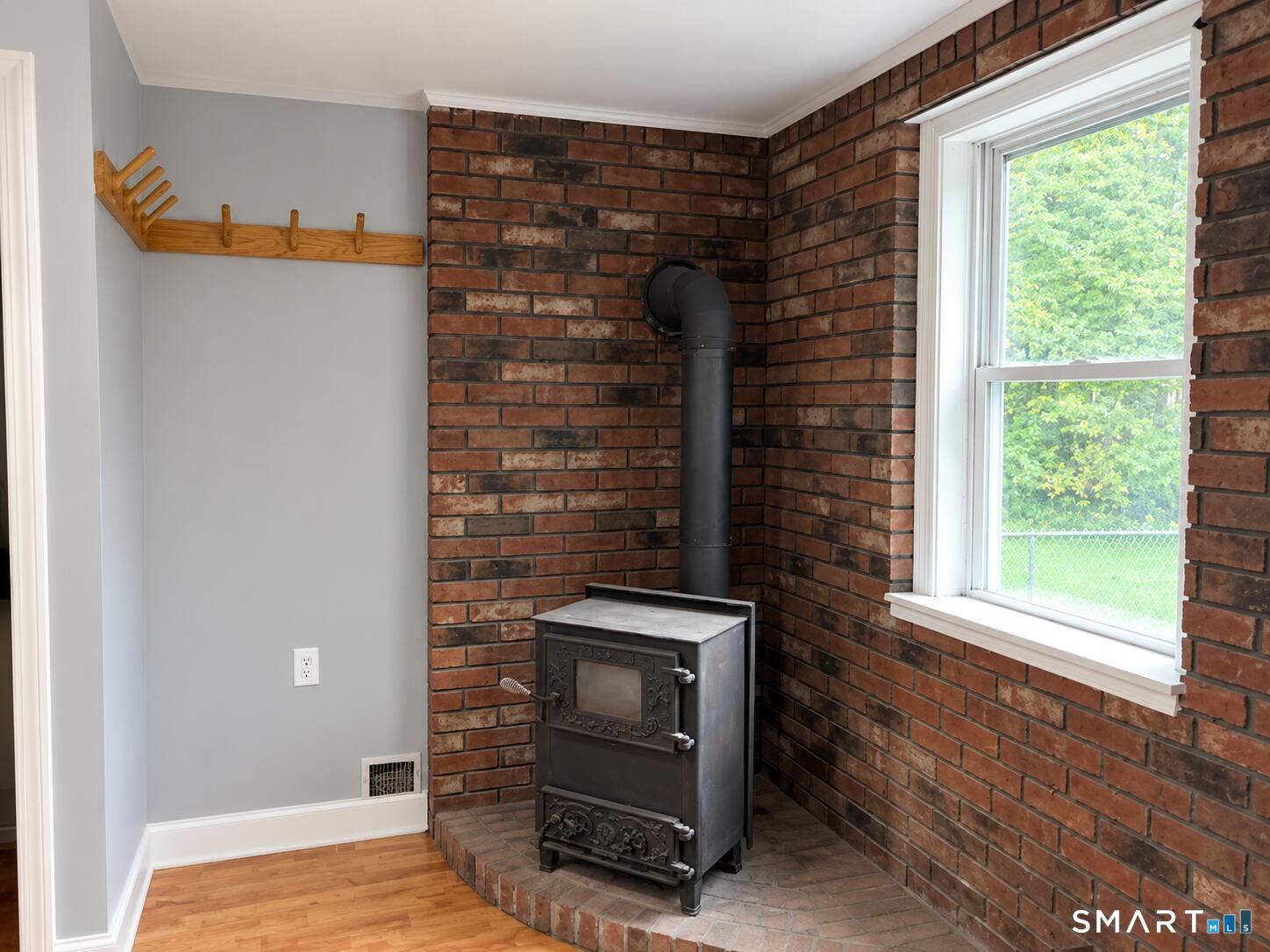 24 Avon Street Enfield CT 06082