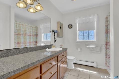 5 Thamesview Road Norwich CT 06360