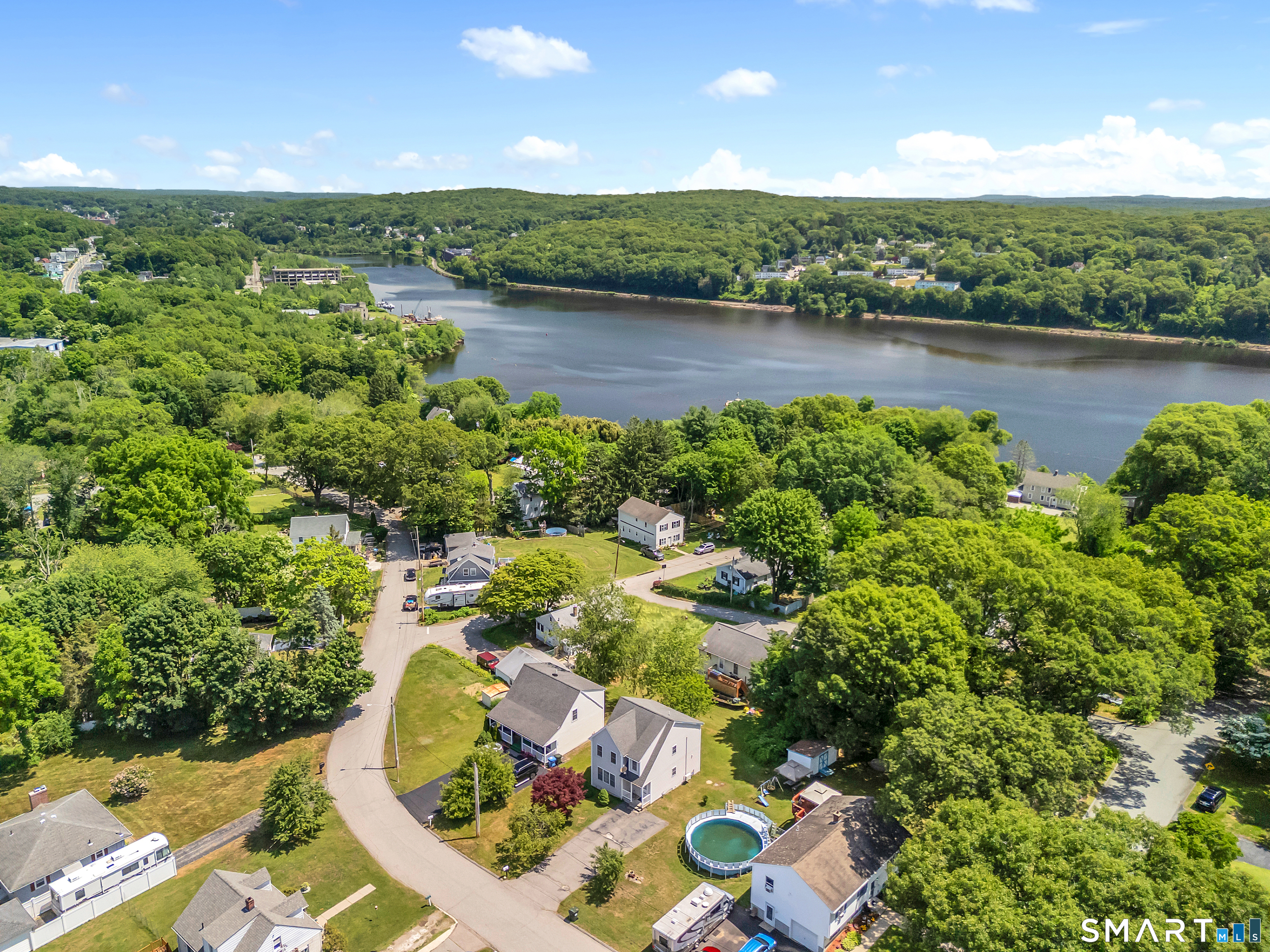 5 Thamesview Road Norwich CT 06360
