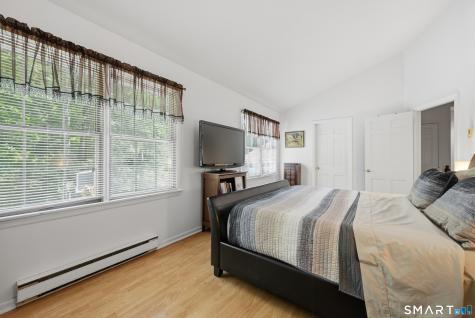 42 Linda Lane New Fairfield CT 06812