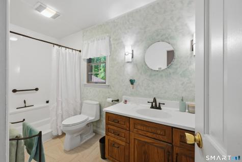 42 Linda Lane New Fairfield CT 06812