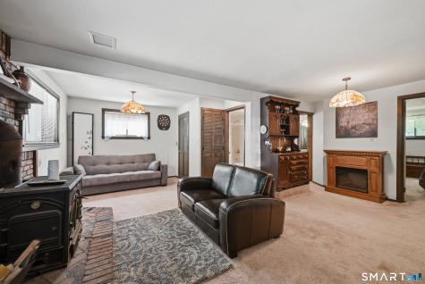 42 Linda Lane New Fairfield CT 06812
