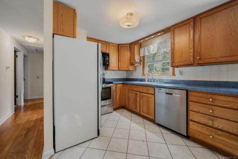 25 Marion Drive East Lyme CT 06333