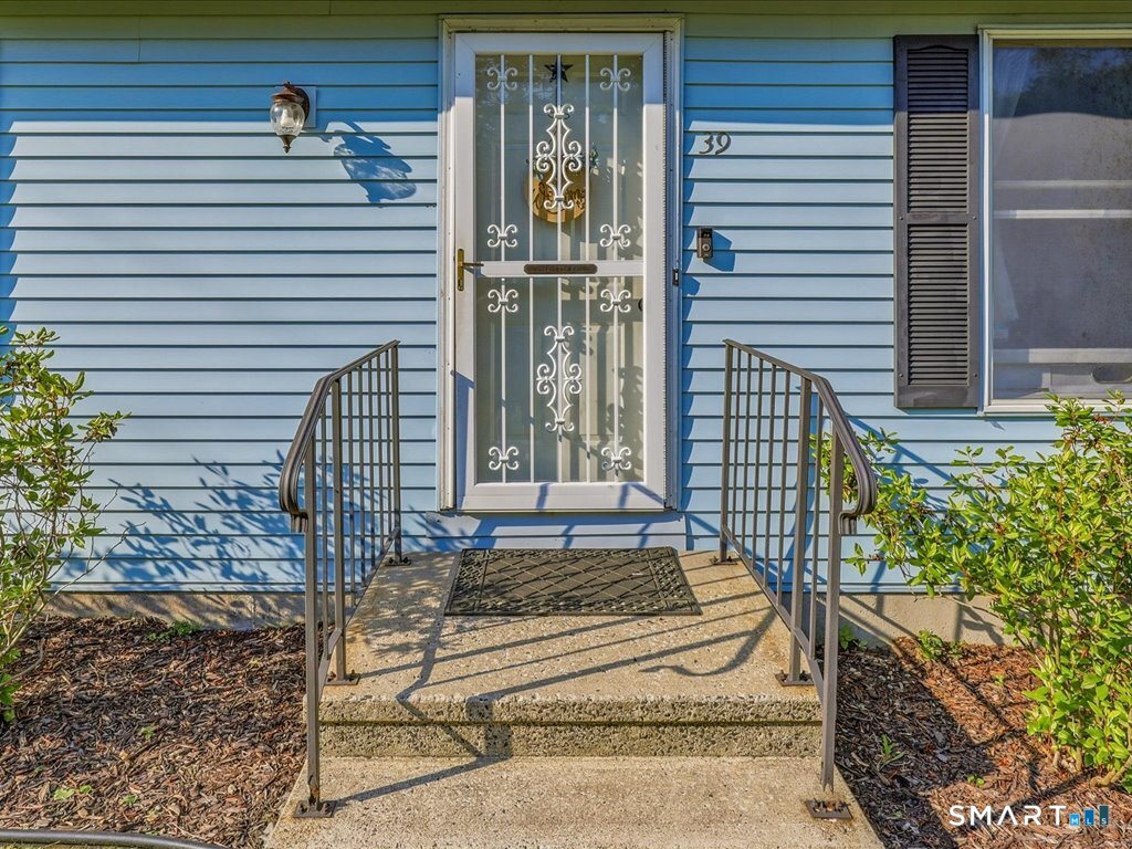 39 Glezen Street Norwich CT 06360