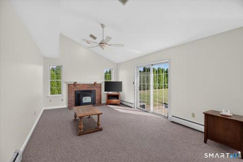 98 Broadleaf Circle Suffield CT 06093