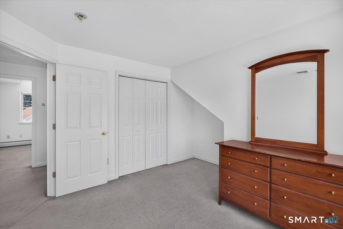 98 Broadleaf Circle Suffield CT 06093