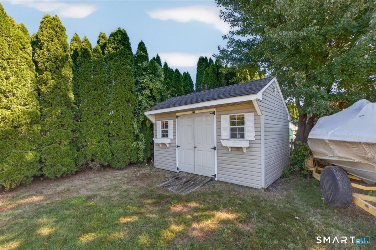 98 Broadleaf Circle Suffield CT 06093