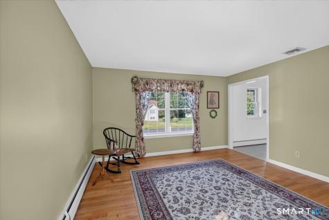 98 Broadleaf Circle Suffield CT 06093