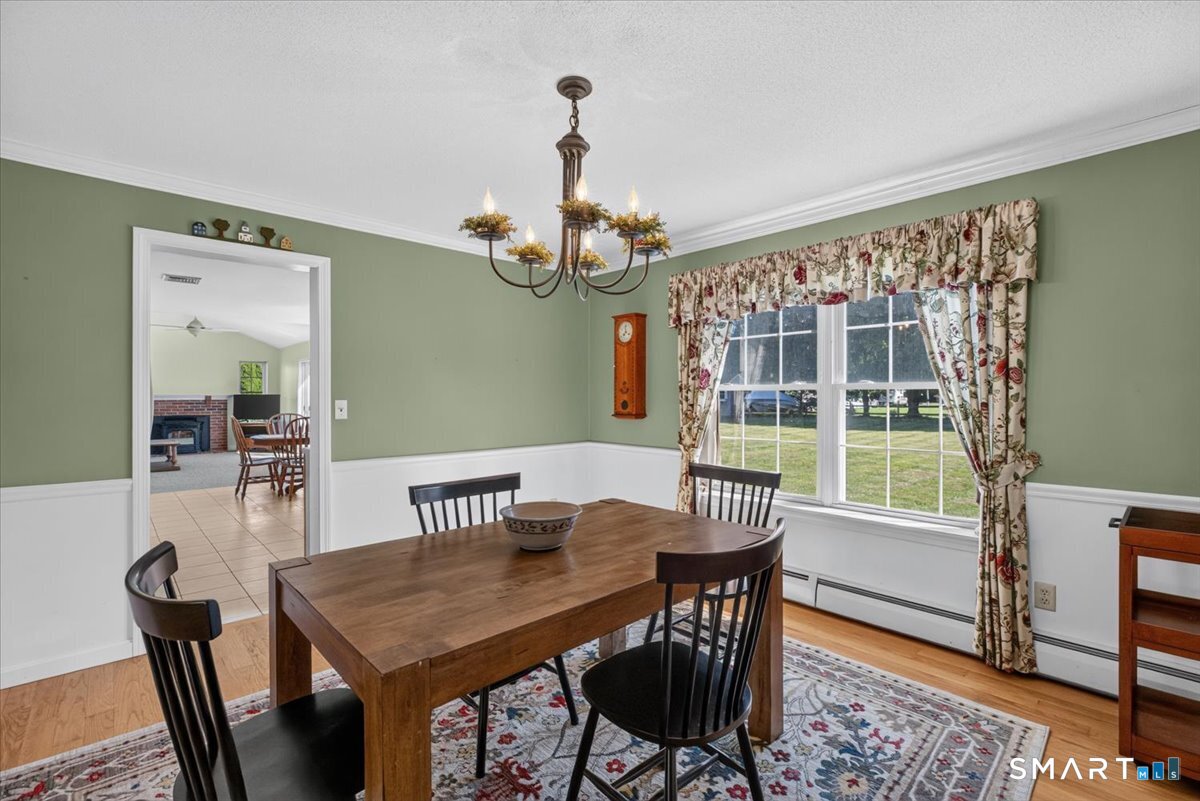 98 Broadleaf Circle Suffield CT 06093