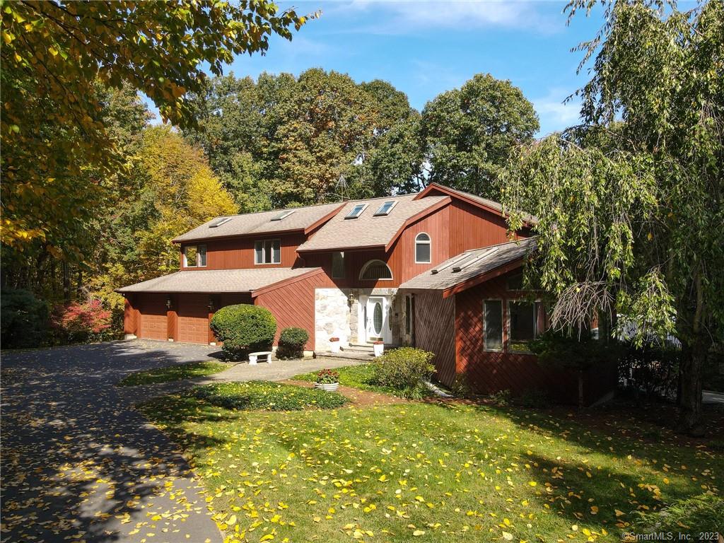 114 Deer Run Burlington CT 06013