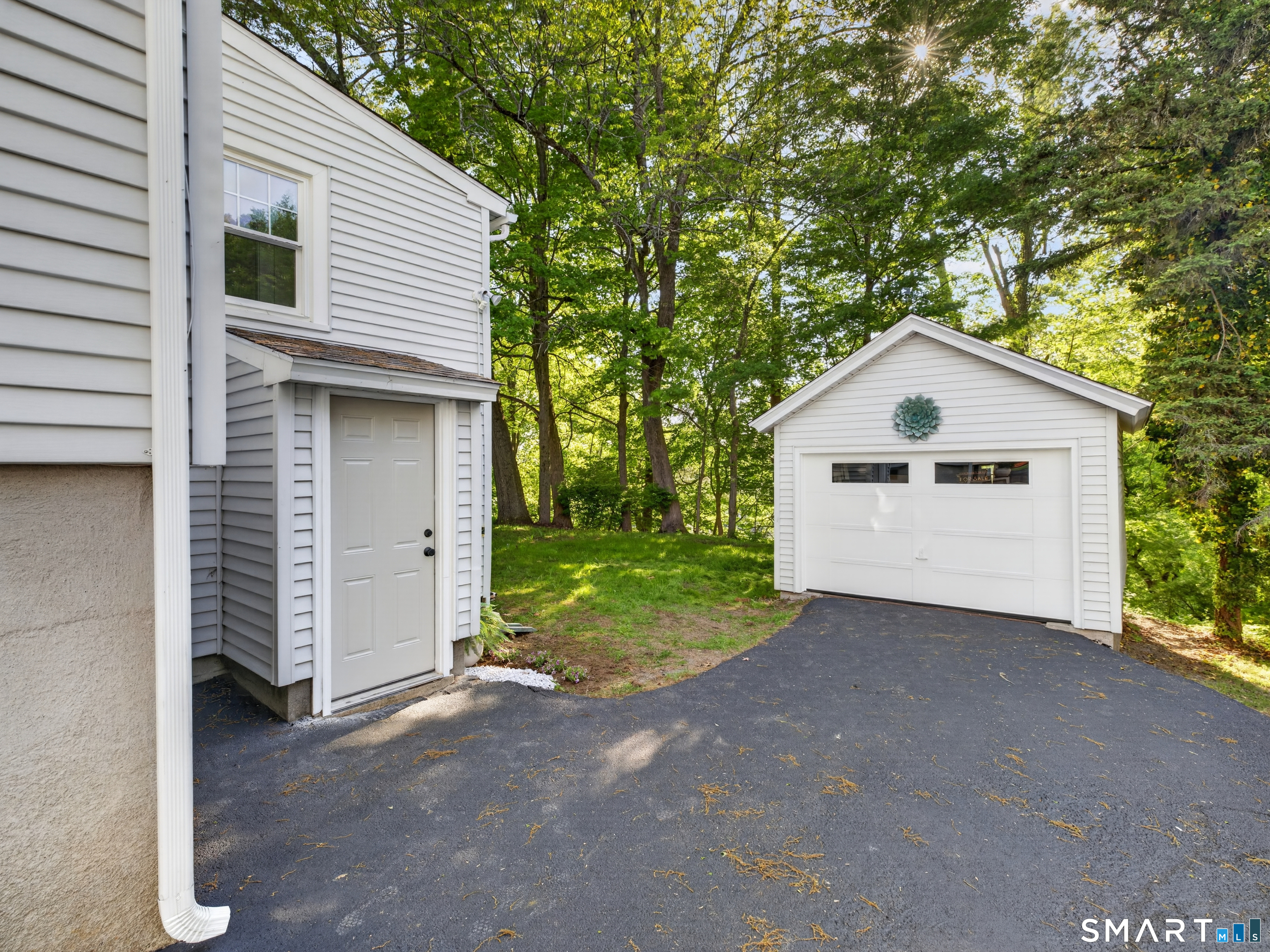 27 Harland Place Norwich CT 06360