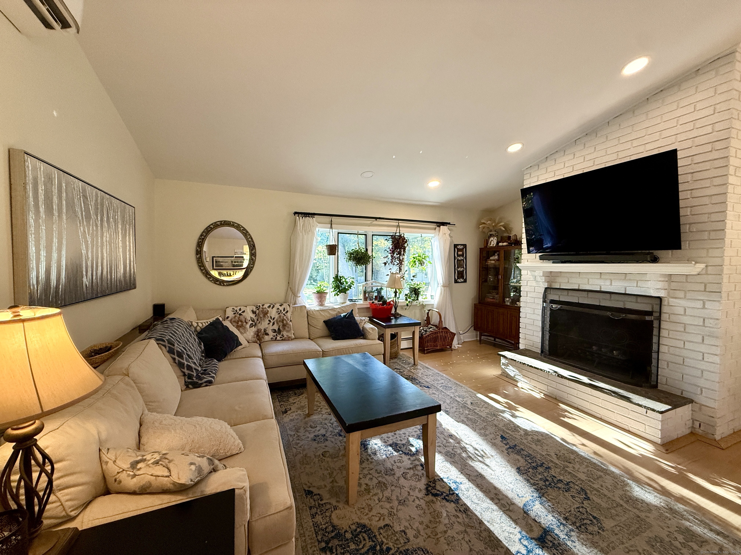 87 Standish Road Colchester CT 06415