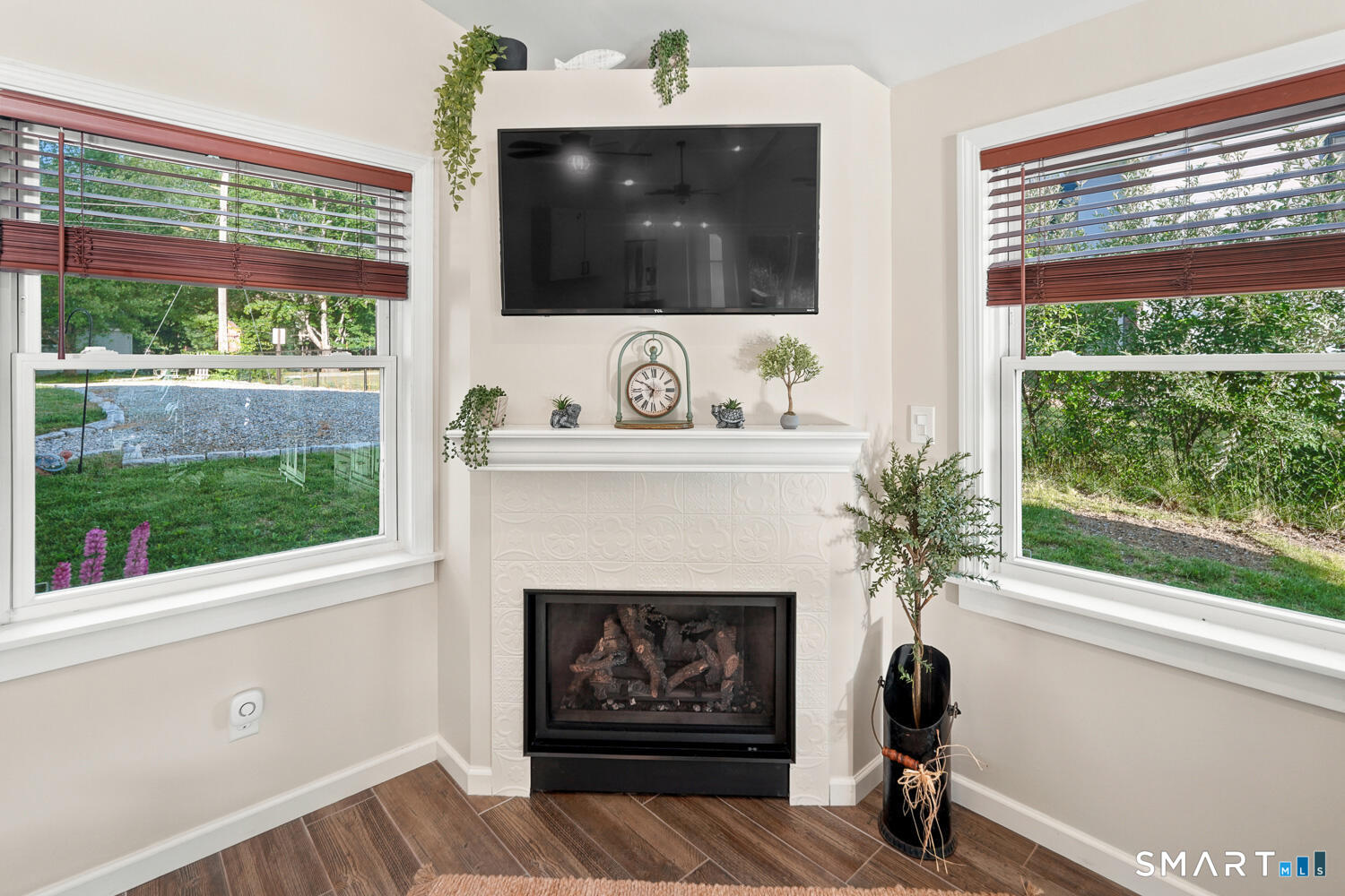 4 Loyola Rd Extension Woodstock CT 06281