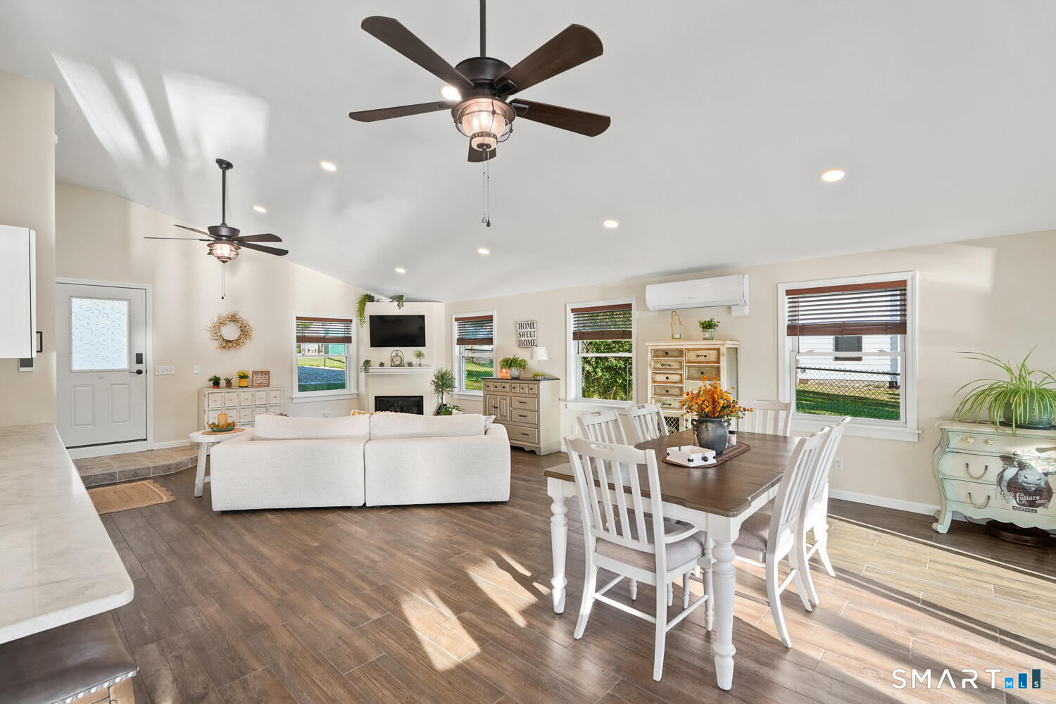 4 Loyola Rd Extension Woodstock CT 06281