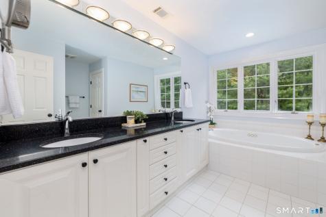 34 Sudbury Way Avon CT 06001