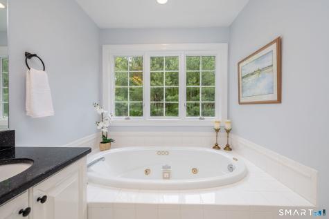 34 Sudbury Way Avon CT 06001