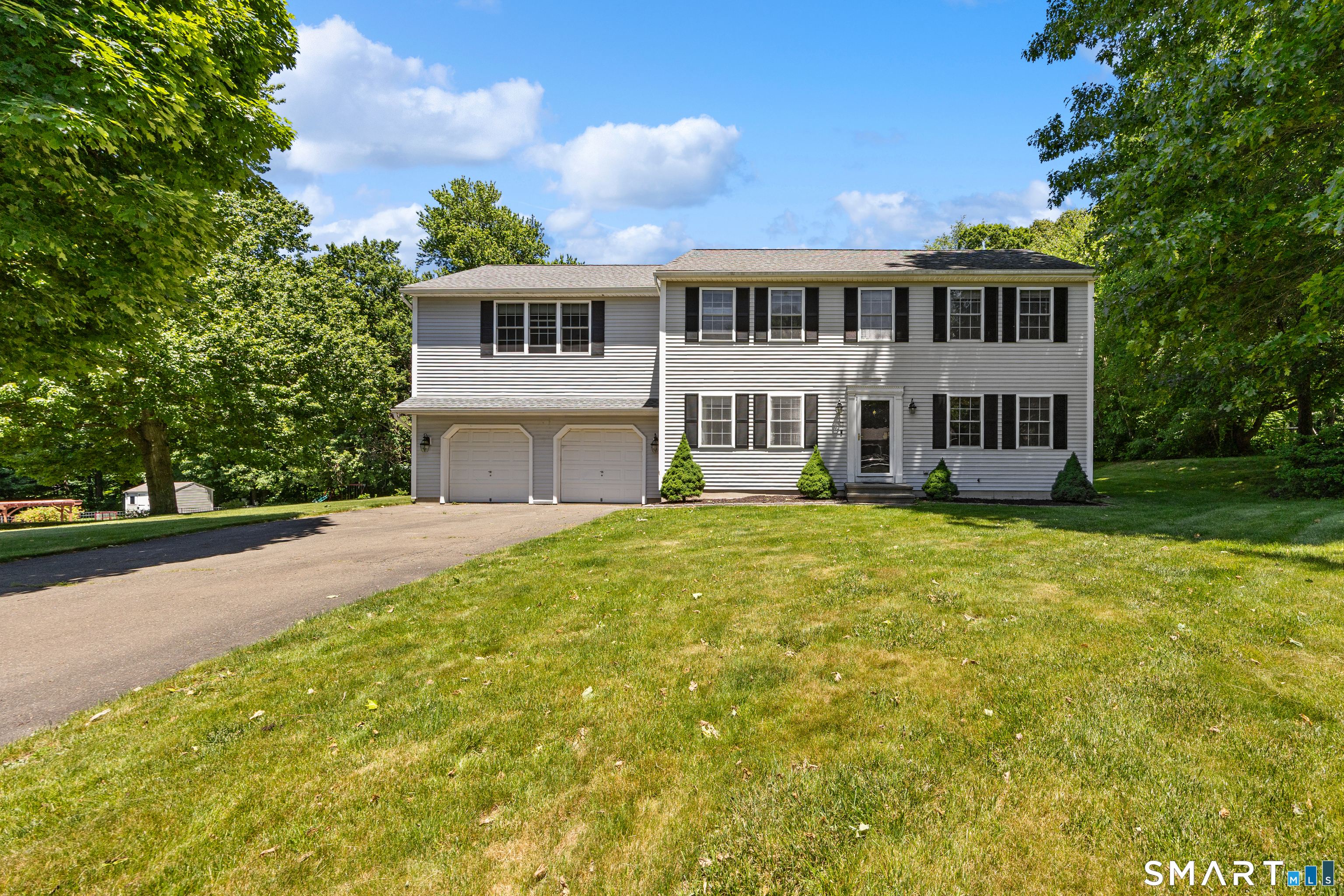 11 Coachlight Circle Prospect CT 06712