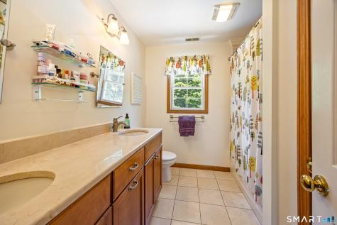 11 Coachlight Circle Prospect CT 06712