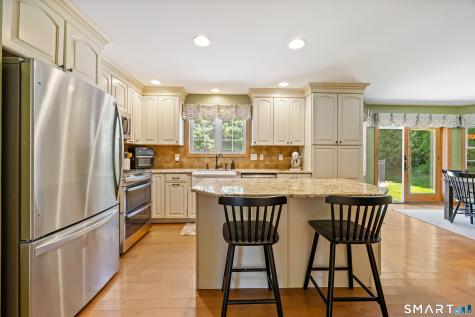 11 Coachlight Circle Prospect CT 06712