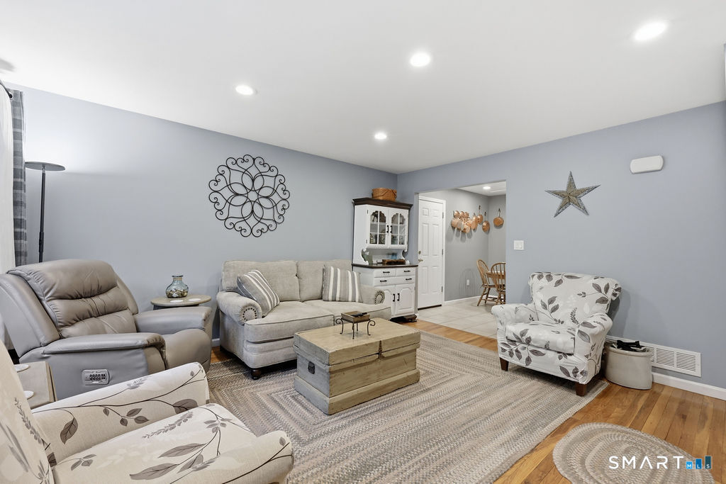 45 Annette Place Middletown CT 06457