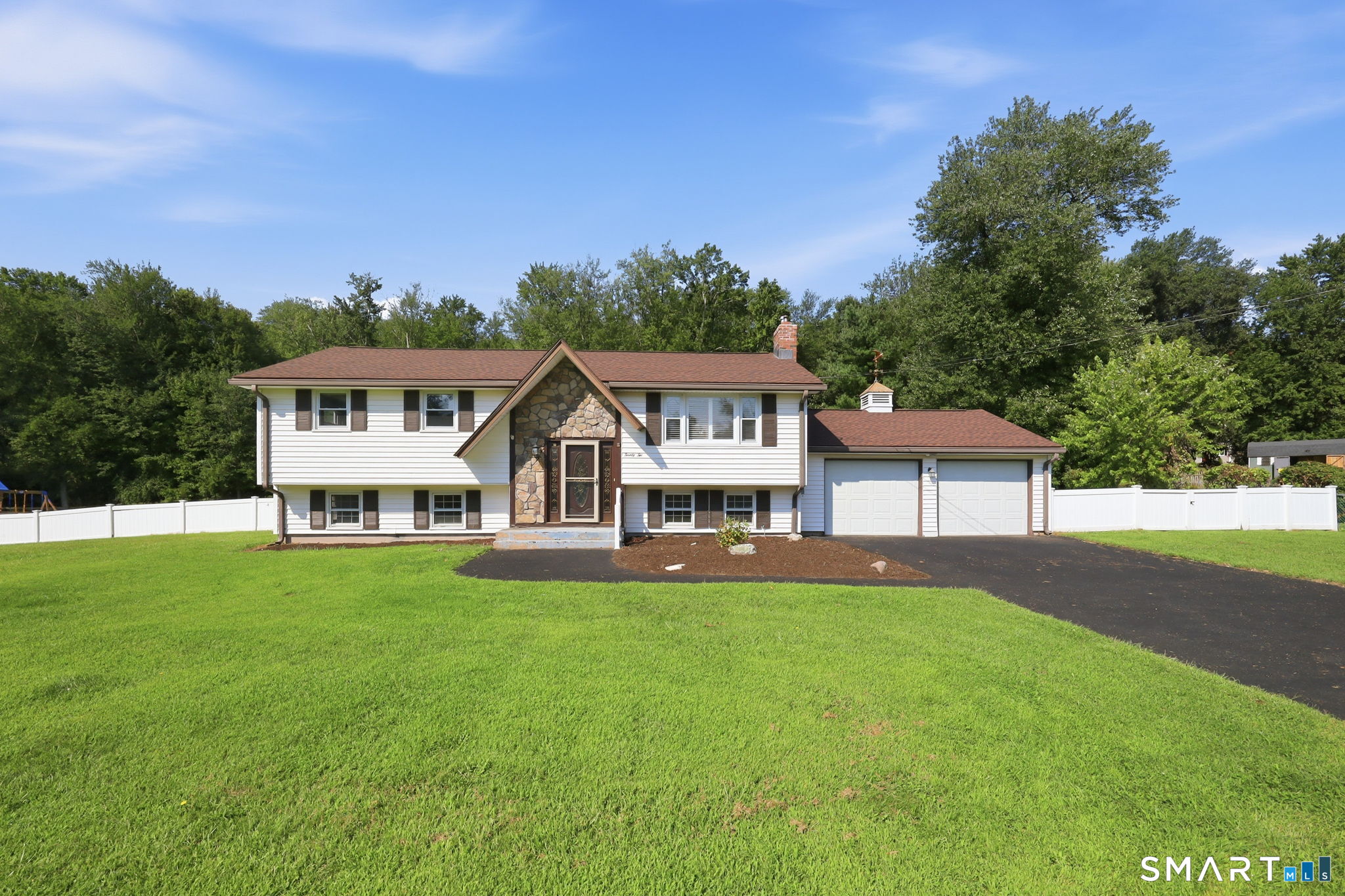 22 Geraldine Drive Ellington CT 06029