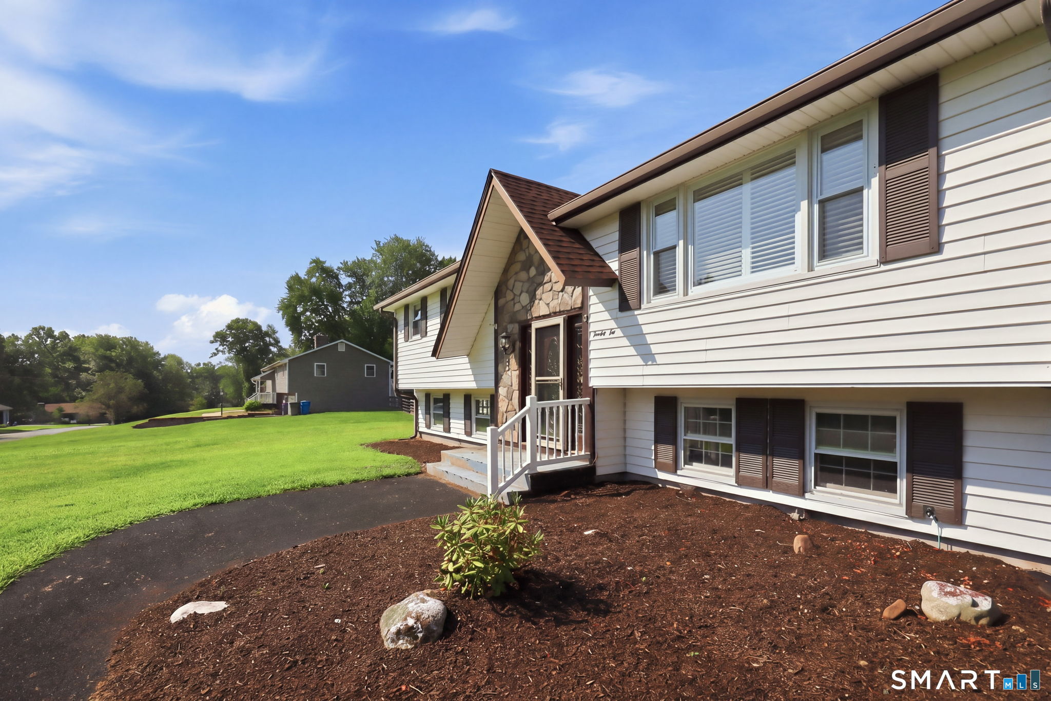 22 Geraldine Drive Ellington CT 06029