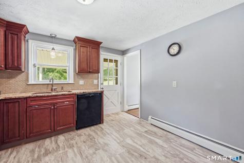 22 Geraldine Drive Ellington CT 06029